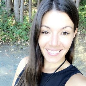 Meet your Posher, Ada